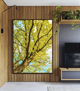 Quadro Vertical Árvore com Folhas Verde Claro e Céu Limpo Turquesa Arte Canvas Moldura