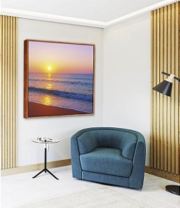 Quadro Quadrado Praia Mar Azul e Céu Rosa ao Pôr do Sol Canvas Moldura