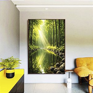Quadro Vertical Paisagem Floresta Rio Cristalino Luz Solar Reflexo Verde Natureza Canvas Moldura