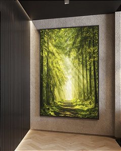 Quadro Vertical Caminho Iluminado Floresta Árvores Raios de Luz Sol Natureza Verde Canvas Moldura