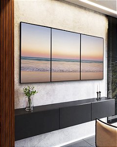 Trio de Quadros Horizonte Rosé sobre Mar Sereno Praia Areia Clara Canvas Moldura