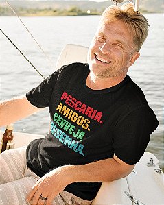 Camiseta Pescaria Amigos Cerveja
