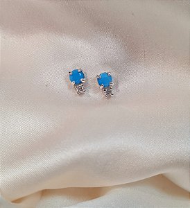 Brinco pedra e zircônia HIPOALERGÊNICO