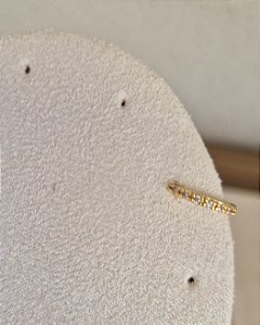 Piercing fake risca com zircônia ANTIALÉRGICO