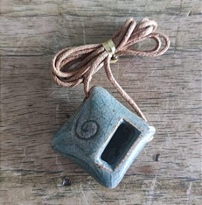 Colar Difusor Quadrado Verde