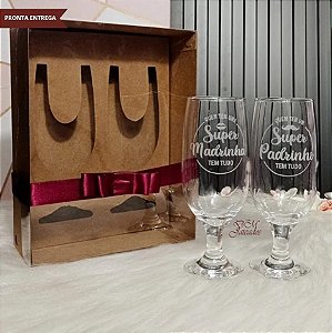 2 Taças Cerveja Com Caixa / Padrinho /madrinha/ Batismo
