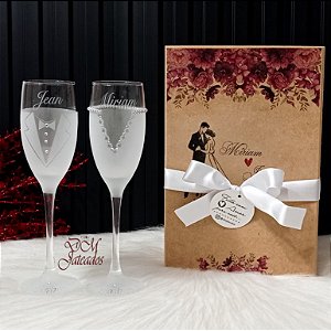 Par de Taças Decoradas Noivos + Caixa  - Kit Florença
