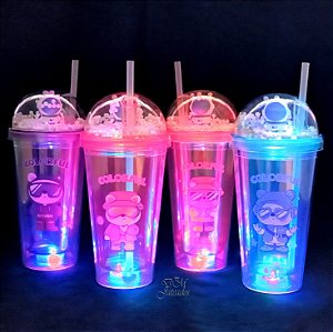 Copo Colorido Pisca Pisca com Tampa Divertida e Canudo – LED Multicolorido Infantil