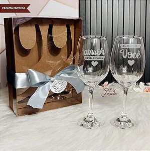 Presente Namorados - 2 Taças para vinho + caixa Eu escolhi você...