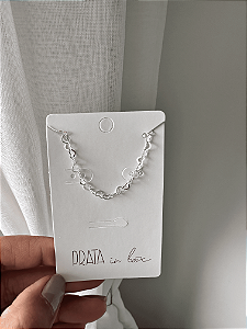 Pulseira delicada de coração vazado