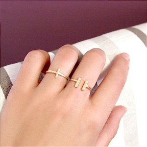 Anel cruz skinny ring folheado a ouro 18K hipoalergênico - VENDA EXCLUSIVA LOJA FÍSICA - de R$ 52,90 por R$ 31,74