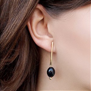 Brinco longo base comprida pedra sintética preta folheado a ouro 18K hipoalergênico