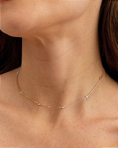 Colar choker zircônias delicadas espaçadas corrente veneziana folheado a ouro 18K hipoalergênico