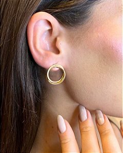 Brinco círculo maxi voltas vazado folheado a ouro 18K hipoalergênico