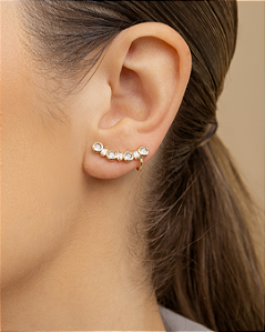 Brinco ear cuff 4 zircônias e detalhes folheado a ouro 18K hipoalergênico