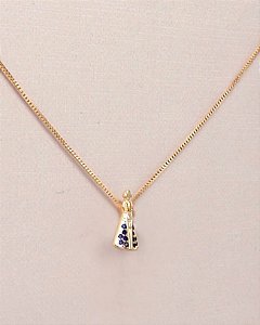 Colar Nossa Senhora Aparecida zircônias azuis cravejadas folheado a ouro 18K hipoalergênico