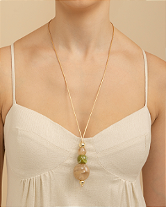 Colar longo pedra verde e nude sintética folheado a ouro 18K hipoalergênico