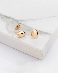 Brinco liso pequeno mini elipse alongada folheado a ouro 18K hipoalergênico
