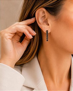 Brinco zircônias pretas articulas folheado a ouro 18K hipoalergênico