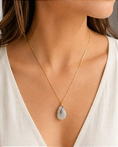 Colar pedra natural gota quartzo turmalinado folheado a ouro 18K hipoalergênico