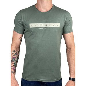 Camiseta Kingejoe Verde Militar Estampada Summer Adventure