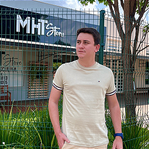 Camiseta Tommy Hilfiger Bege Detalhe Manga