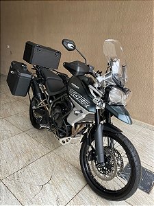 KIT BAÚS LATERAIS + TOP CASE 50L  TRIUMPH  TIGER 800 COM SUPORTES!