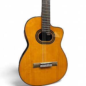 Violão Takamine Gc6 ce nylon tampo sólido boca oval elétrico