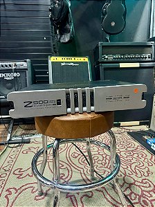 Amplificador de potência Studio R Z500 - semi novo