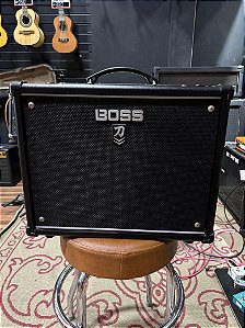 Amplificador Boss Katana 50 estado de novo
