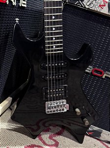Guitarra Warlock Golden Preta – Usada