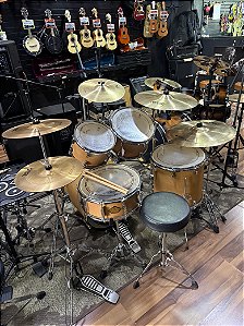 Bateria Michael Legacy 20” + Pratos Zeus Completa – Usada