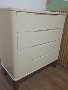 Cômoda Bebê Boom Pés Madeira (2 Cores Disponíveis)