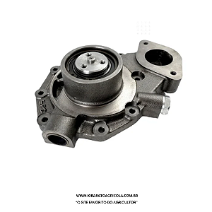 BOMBA D'ÁGUA COLHEITADEIRA/TRATOR JOHN DEERE 1165/1175/1175Hydro/1450/1470/9470STS/ TR5603/5605/5705/6100/6110/6125/6130/6135/6145J/6150/6165/6170/6180J/6190/6205/6210/6405/6415/6605/6615/7185J/7205J/7505/7515/7715/7810/7815