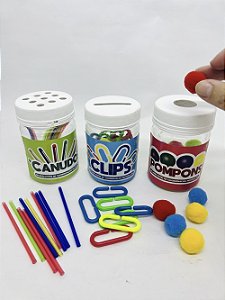Encaixe: pompons, canudos e clips