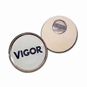 PIN DE METAL COM ADESIVO RESINADO PERSONALIZADO