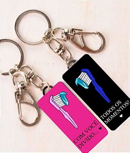 Par de Chaveiros para Casal com Frase Personalizados