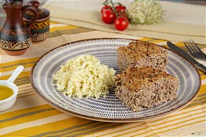 QUIBE DE CARNE COM QUINOA