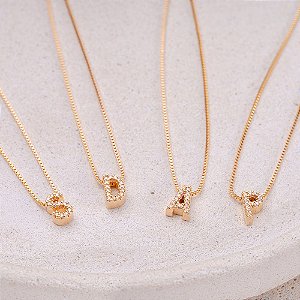 Colar Inicial Cravejada Banho de Ouro 18k