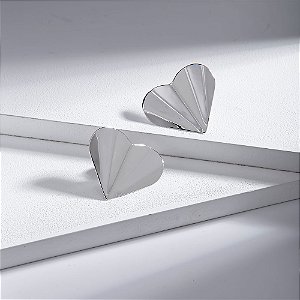 Brinco Coração Origami Banho de Ródio Branco