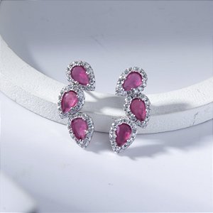 Brinco Ear Cuff Cravejado Zircônia Rubi Banho de Ródio Branco