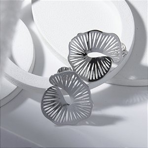 Brinco Flor Orgânico Bloom Banho de Ródio Branco