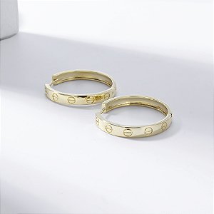 Argola Detalhes Banho de Ouro 18k