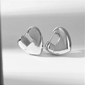 Brinco Argola Média Coração Banho de Ródio Branco