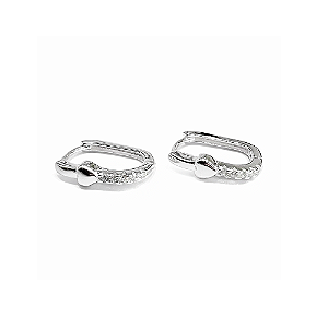 Argola Oval em Prata 925 com Detalhe Coração e Zircônias Incolores 6 mm