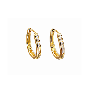 Argola Oval Centro Baguettes Incolor Banho de Ouro 18k