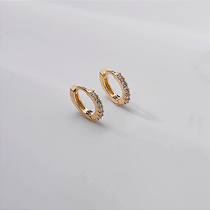 Argola Zircônias Incolor Banho de Ouro 18K