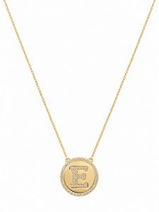 Colar Mandala Letra E Cravejada – Banho em Ouro Amarelo 18K