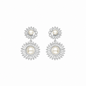 Brinco Flor Cravejado e com Perola - Ródio Branco