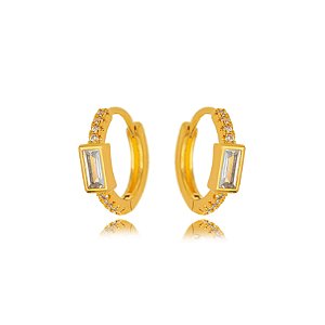 Brinco Argola Cravejada com Zircônia Retangular - Banho de Ouro